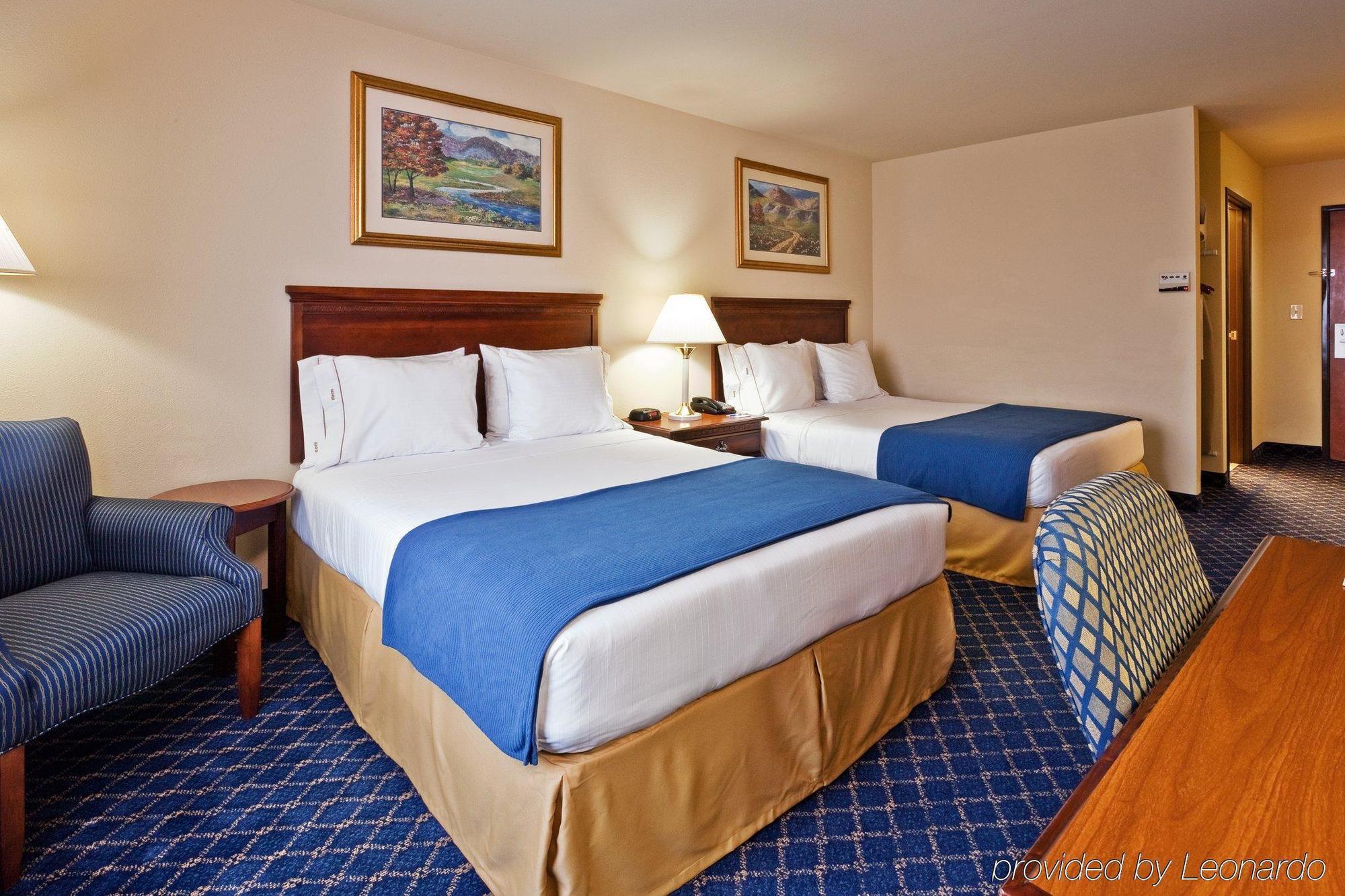 Holiday Inn Express Hotel & Suites Paragould By Ihg חדר תמונה